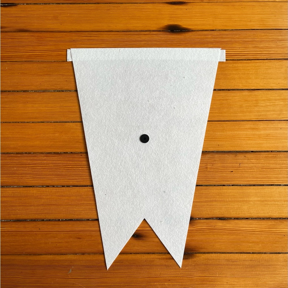 Beeteeth Felt Pennant - Picture 2 of 5